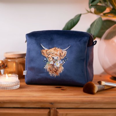 'Daisy Coo' Highland Cow Embroidered Cosmetic Bag