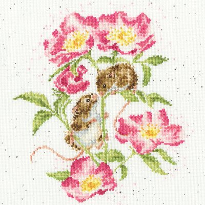 Mouse and roses cross stitch